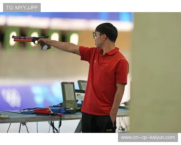 射击：奥运冠军再度满环惊呆裁判