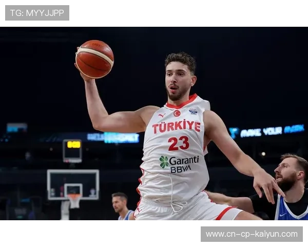 球队在比赛中体现出强烈的团队防守意识，球赛队伍